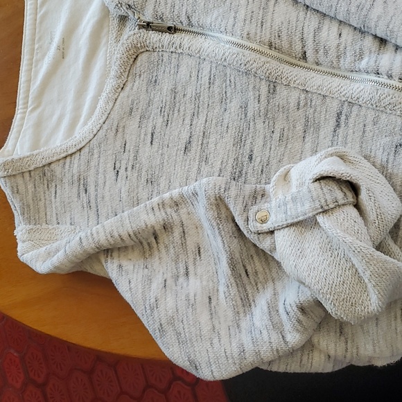 Calvin Klein zip sweatshirt - Picture 3 of 8